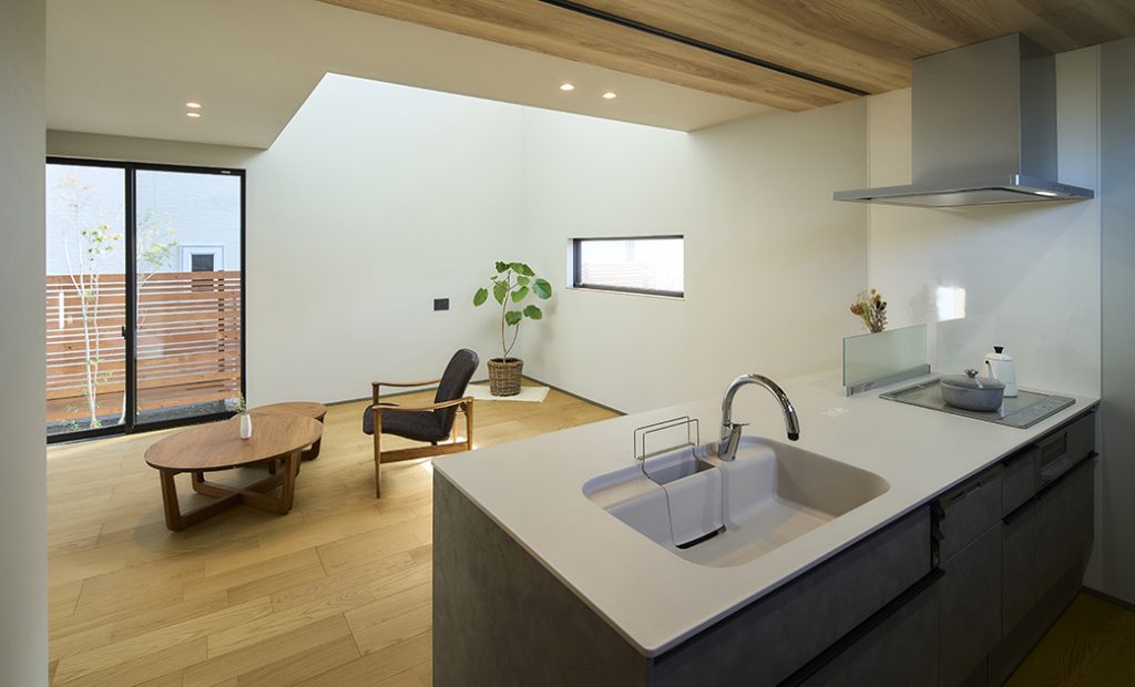 家族の笑顔あふれる、片流れ屋根の家 – T-plan|仙台のデザイン力のある工務店、ティープラン
